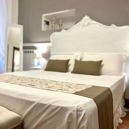 Miluar - Centro Storico - Lungo La Via Della Musica Bed & Breakfast Napoli Eksteriør bilde