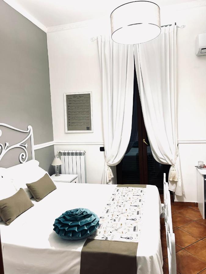 Miluar - Centro Storico - Lungo La Via Della Musica Bed & Breakfast Napoli Eksteriør bilde
