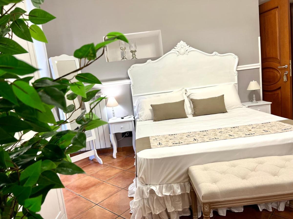 Miluar - Centro Storico - Lungo La Via Della Musica Bed & Breakfast Napoli Eksteriør bilde